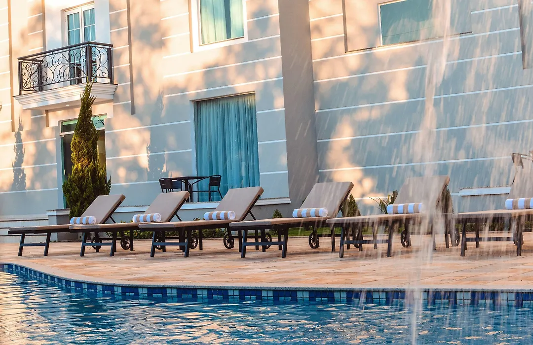 Bisinii Boutique Hotel-1